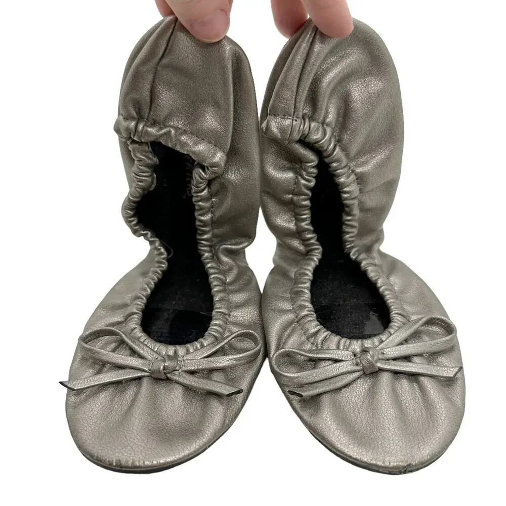 Sidekicks Heelin' Good Ballet Slippers for Emergency Relief - M / 7-8 - Silver
